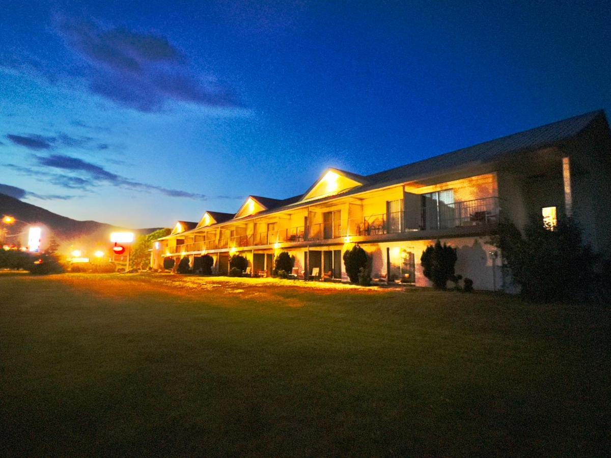 Monashee Motel ซิคามอส ภายนอก รูปภาพ