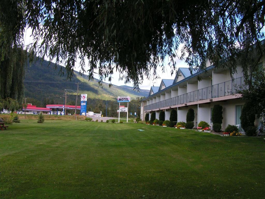 Monashee Motel ซิคามอส ภายนอก รูปภาพ