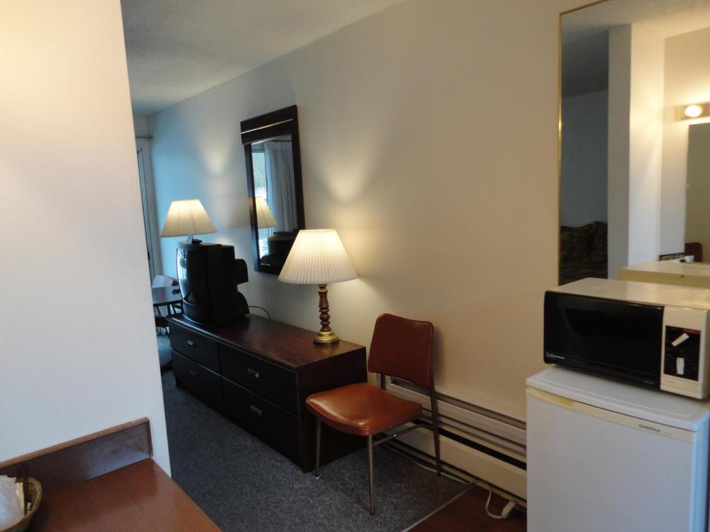 Monashee Motel ซิคามอส ภายนอก รูปภาพ