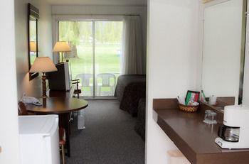 Monashee Motel ซิคามอส ภายนอก รูปภาพ