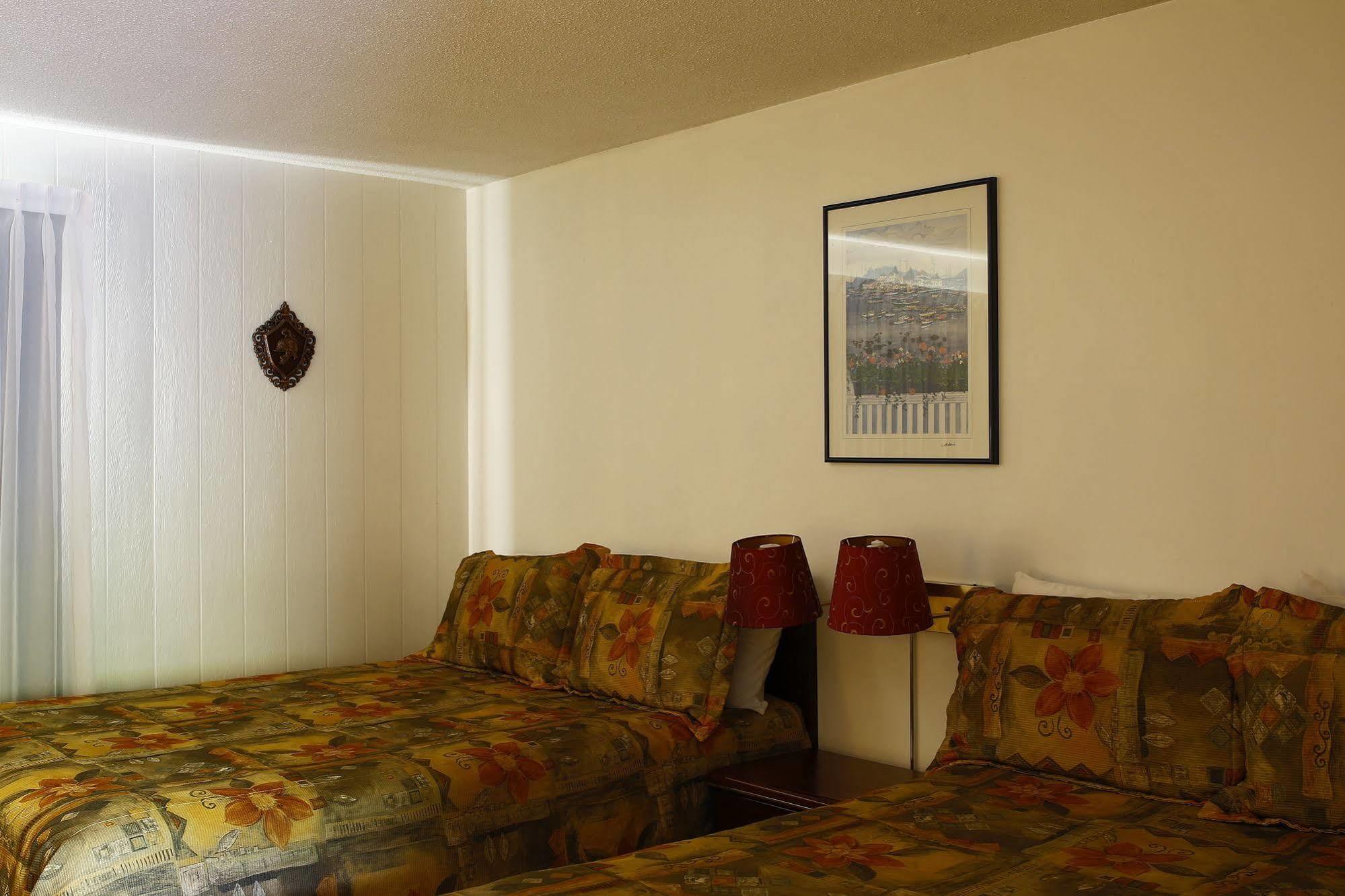 Monashee Motel ซิคามอส ภายนอก รูปภาพ
