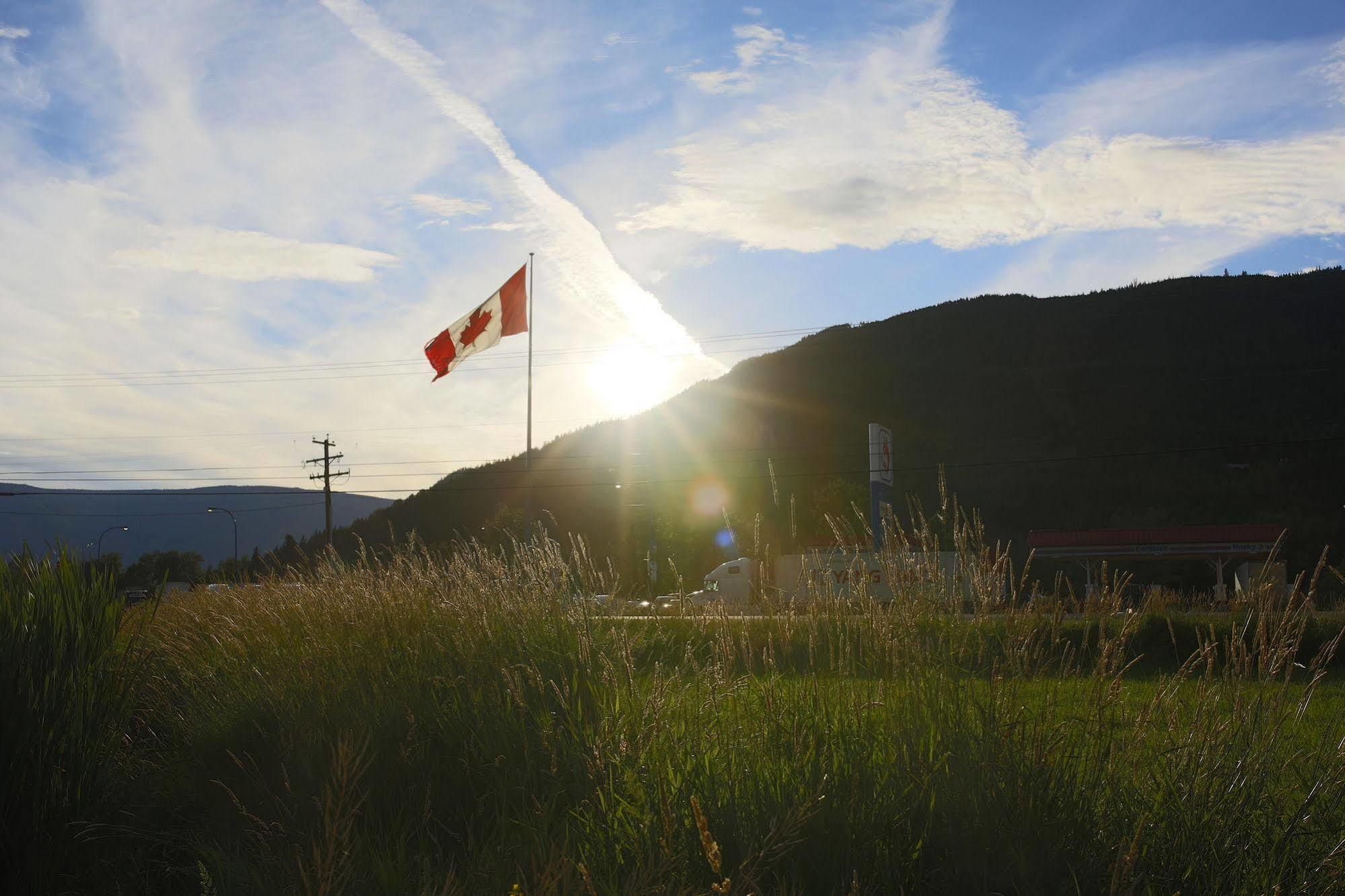Monashee Motel ซิคามอส ภายนอก รูปภาพ