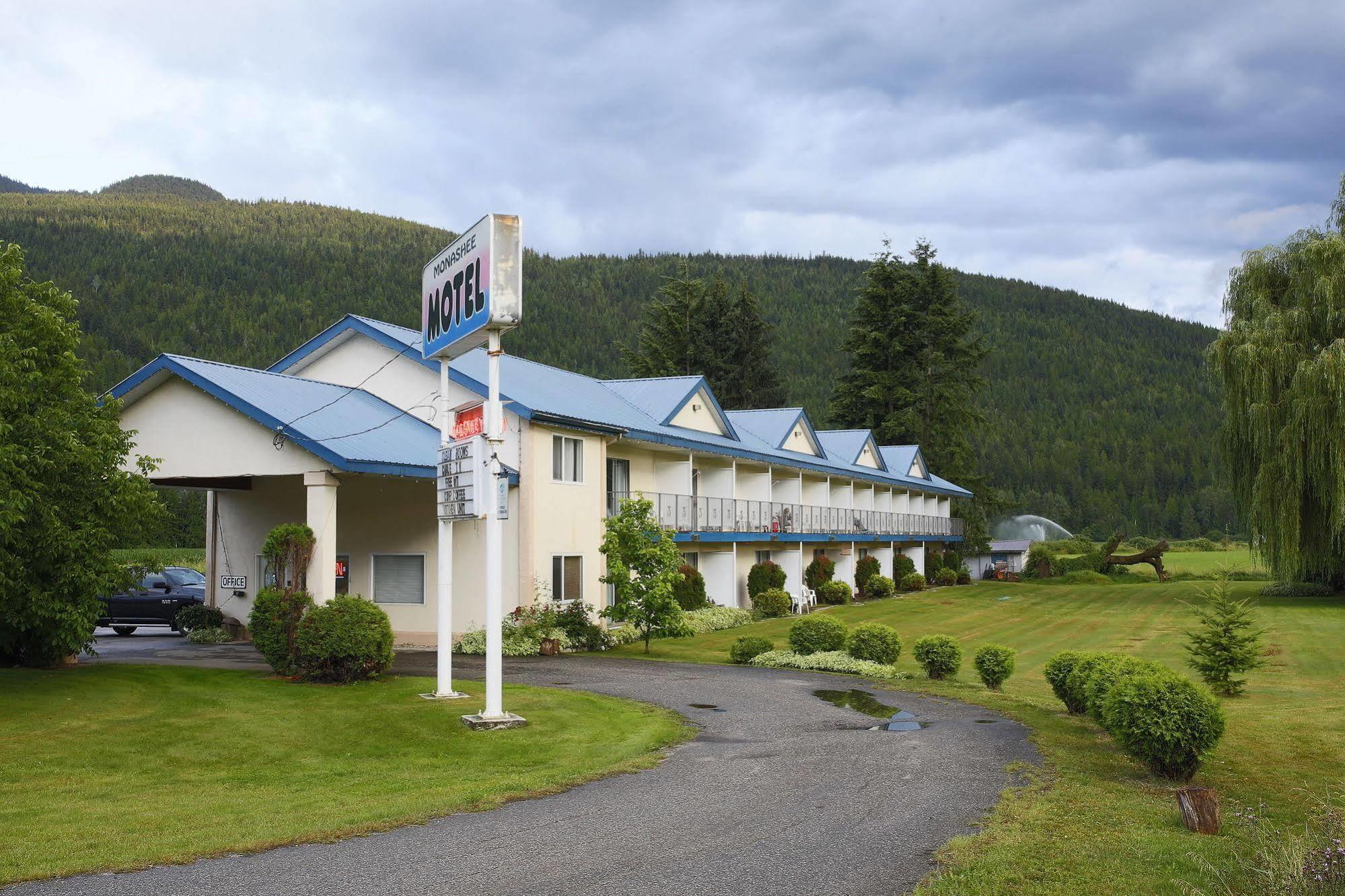 Monashee Motel ซิคามอส ภายนอก รูปภาพ