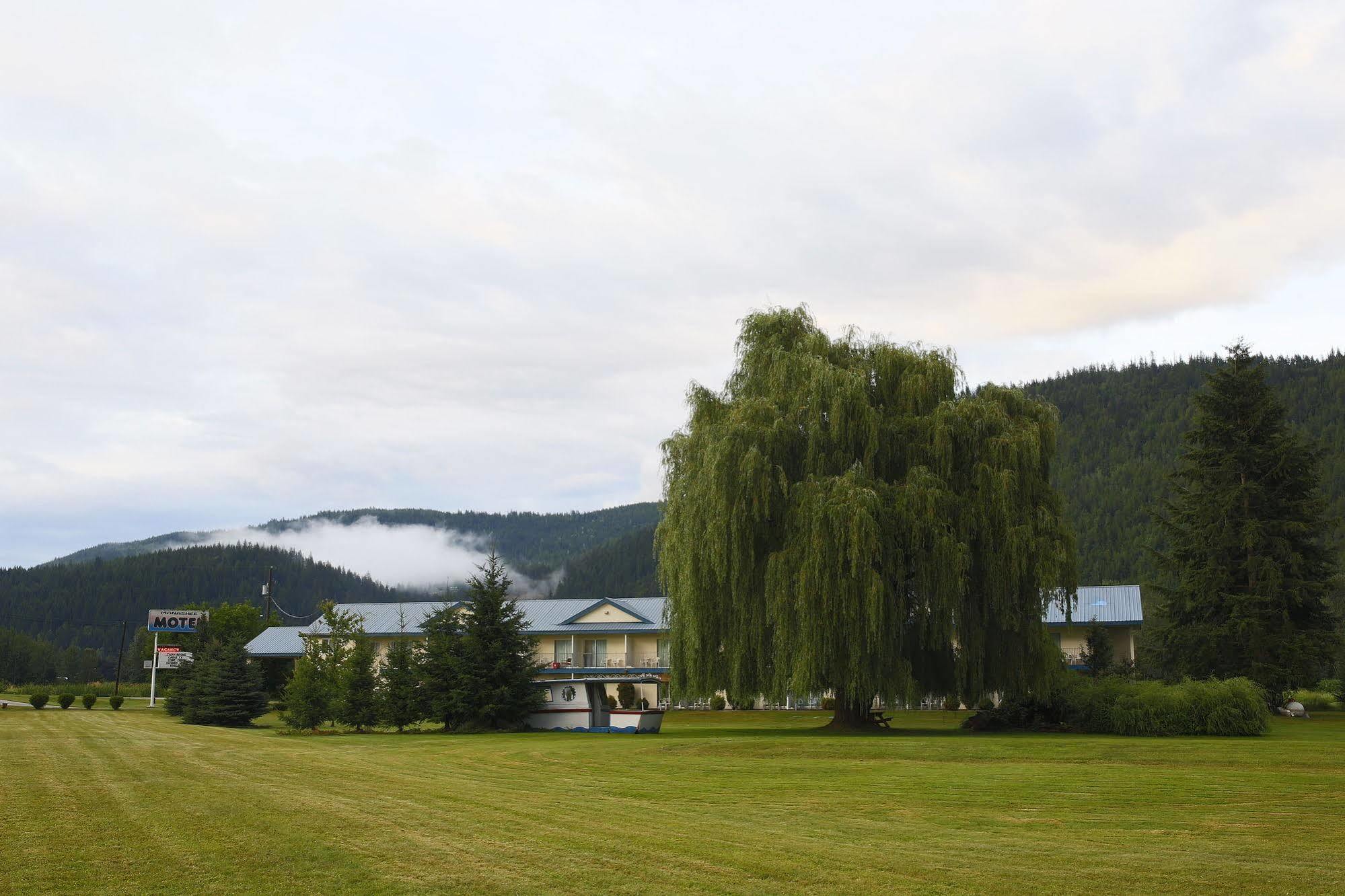 Monashee Motel ซิคามอส ภายนอก รูปภาพ