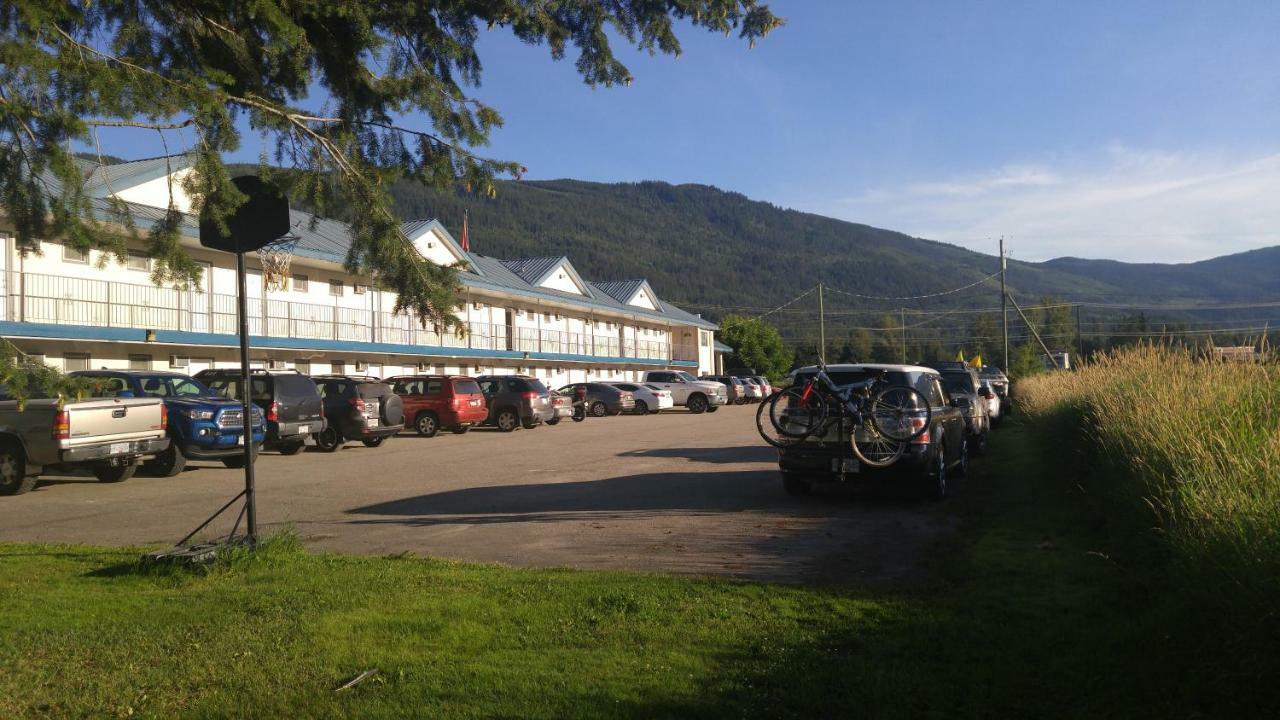 Monashee Motel ซิคามอส ภายนอก รูปภาพ